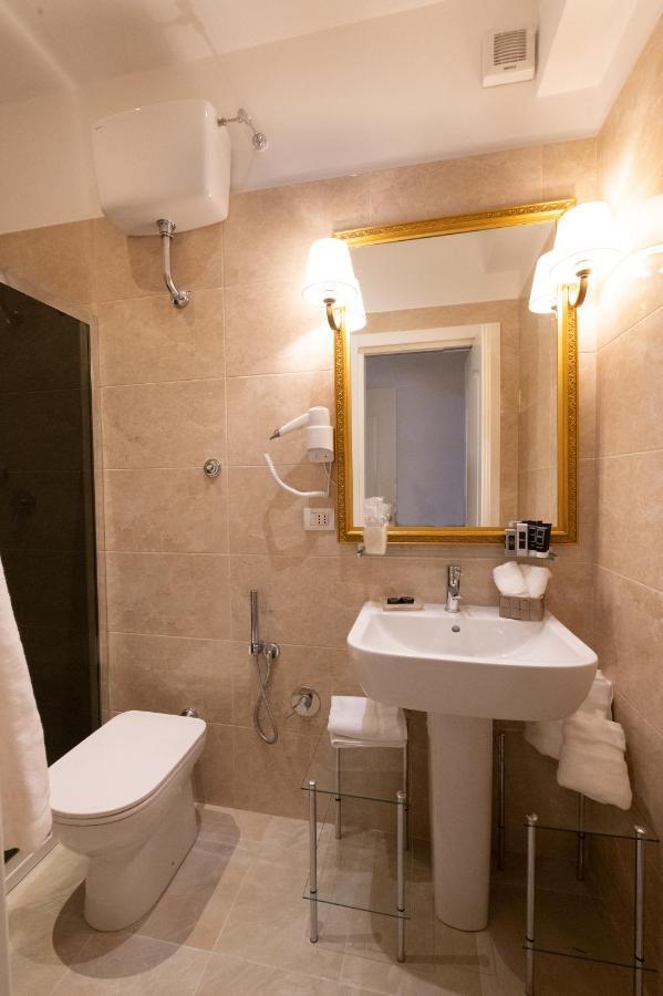 Venus Inn Rome Guest House Экстерьер фото